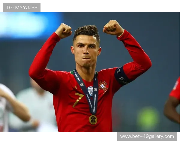 葡萄牙足球队球星卡收藏盒限量发售，珍藏经典瞬间与顶级球员记忆